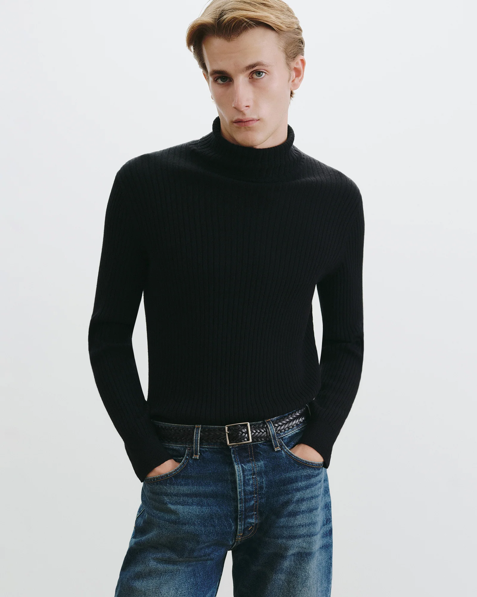 COLE CASHMERE TURTLENECK SWEATER - Image 2