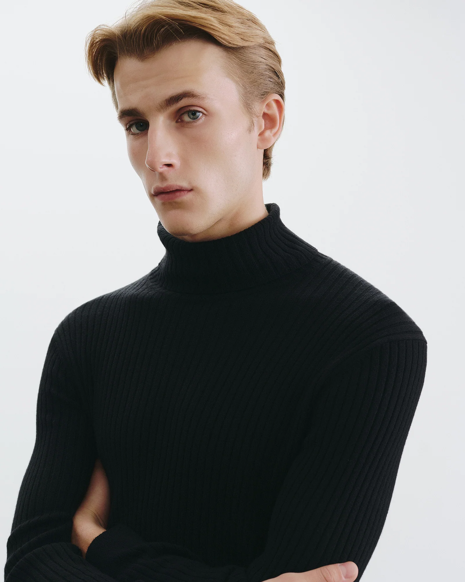 COLE CASHMERE TURTLENECK SWEATER - Image 3