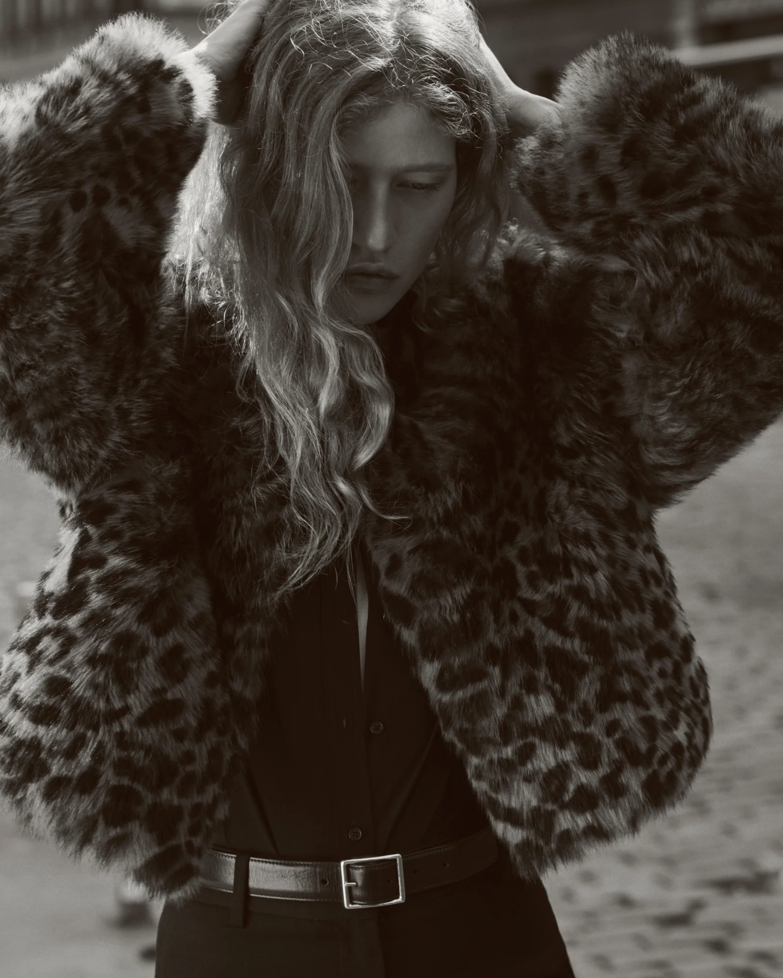 ELAN SHEARLING JACKET - Image 7